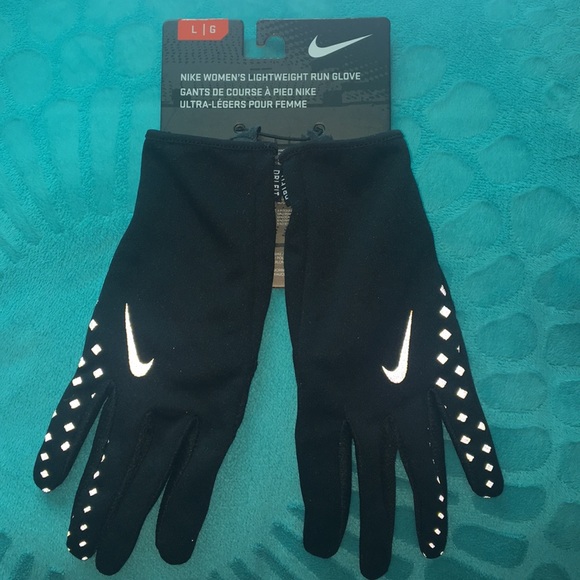 nike running gloves with key pocket